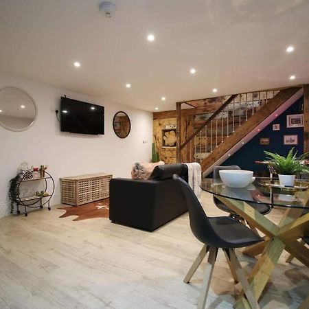 Exquisite Clifton Gem - Football Table Bristol Exterior photo